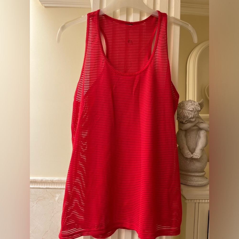 Hot red mesh tank size S.